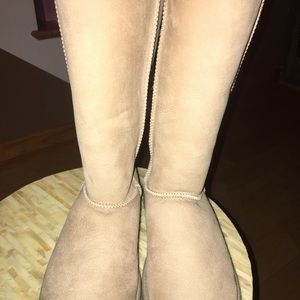 Tall Cream Ugg Boots (Brand New Never Worn)
